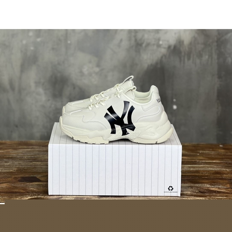G*u*i sneakers